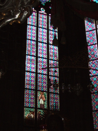 ステンドグラス　プラハの聖ヴィート大聖堂1.jpg