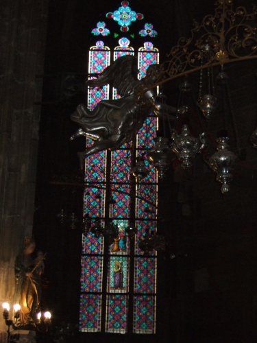 ステンドグラス　プラハの聖ヴィート大聖堂a.jpg
