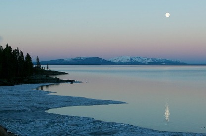 月と湖　眺望.jpg