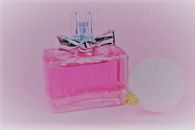 perfume-白いボール 2 (b) (2).jpg